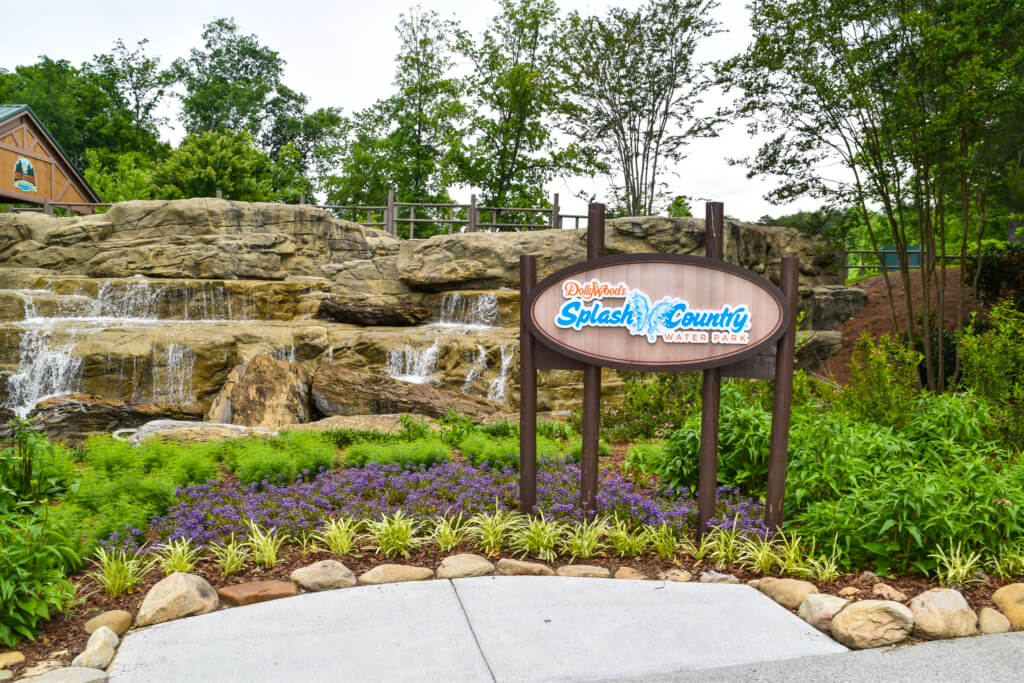Entry signage to Dollywood's Splash Country