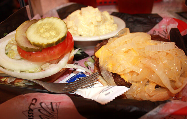 Mel's Onion Burger - Pigeon Forge, TN