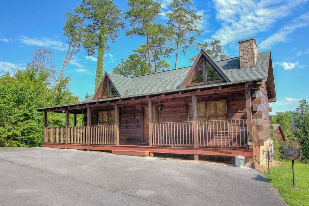 5 Cabins for Couples in Gatlinburg and Pigeon Forge