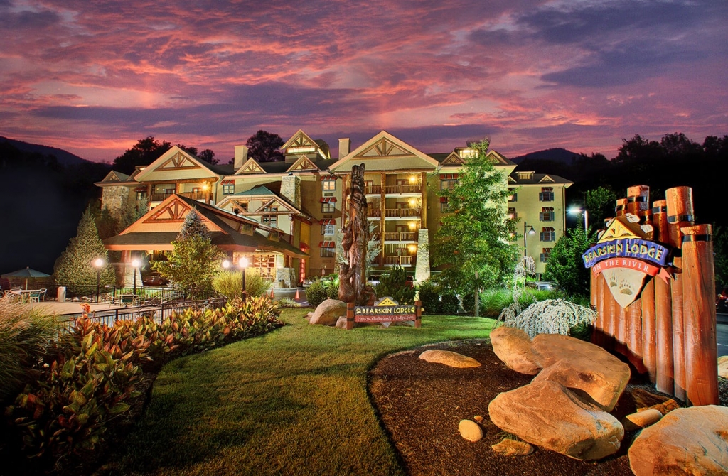 Best Places to Stay in Gatlinburg - MobileBrochure - Smoky Mountains