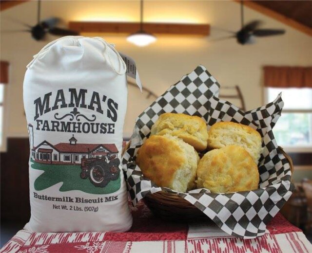 Mamas Farmhouse And Mamas Chicken Kitchen 640x520 