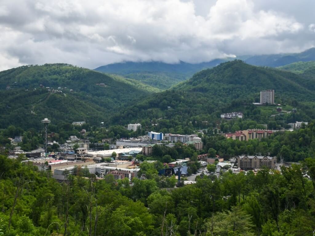 A photo of Gatlinburg, TN nestled in the Great Smoky Mountains